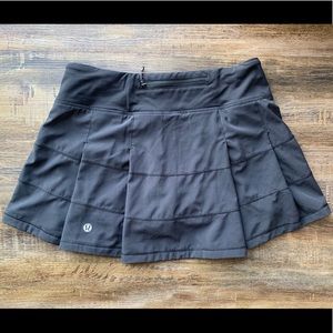 Lululemon tennis skirt size 2 Never Worn